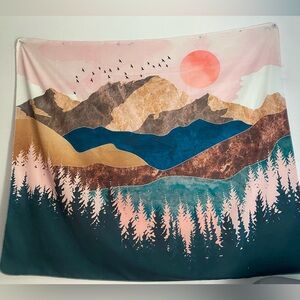 Wall tapestry mountains